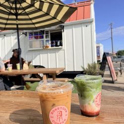 Chai latte and strawberry matcha
