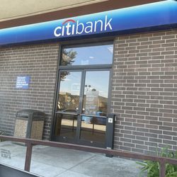 Citibank - Front of bank