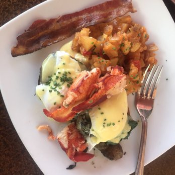 Seasons 52 - Brunch item eggs Benedict, poached lobster, and with side of applewood bacon - New American Near Me - Costa Mesa, California