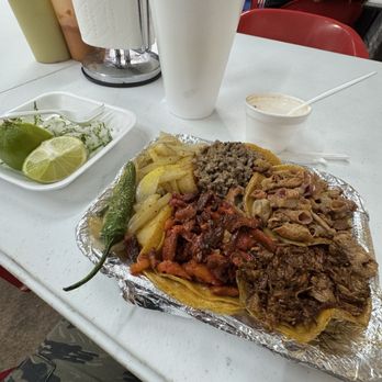 Los Pinches Tacos - Food Trucks Near Me - San Antonio, Texas