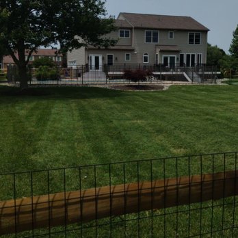 Elliott Professional Lawn Care - Lawn Services Near Me - Middletown, Delaware Elliott Professional Lawn Care - Lawn Services Near Me - Middletown, Delaware