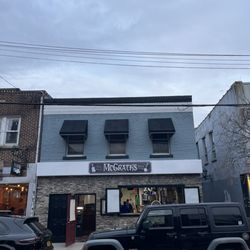 LI McGrath’s Pub & Grill
