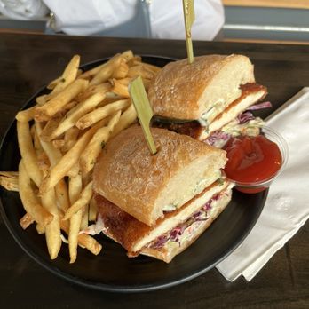 Ghost Town Brewing - Laurel - Chicken sandwich - Breweries Near Me - Oakland, California