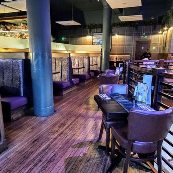 Mharsanta - Seating Area at Mharsanta - Scottish Near Me - Glasgow, GLG
