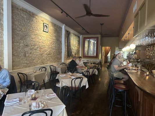 Gina's on Congress by null