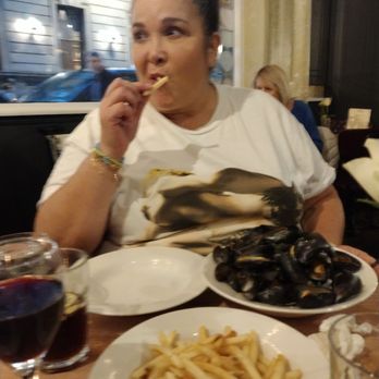 Le Garrick - Mussels needed sauce very dry - Wine Bars Near Me - London, XGL Le Garrick - Mussels needed sauce very dry - Wine Bars Near Me - London, XGL