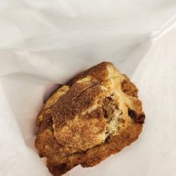 De Clieu - Reston - Cinnamon scone