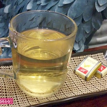 ToeToSoul Relax Lounge - Complimentary tea and 2 chocolate as you wait for your massage at ToetoSoul Relax Lounge - Massage Near Me - Vancouver, British Columbia