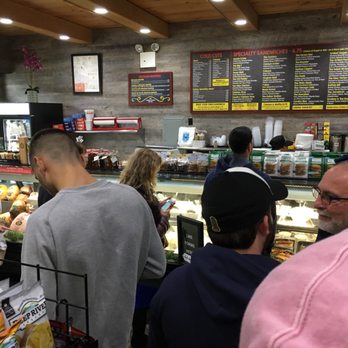 Utopia Bagels - Mobbed on a Sunday - Bakeries Near Me - Whitestone, New York