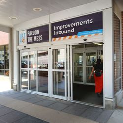 Des Moines International Airport - DSM - Entrance