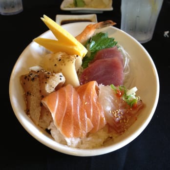 Sushi Shiro - Lunch Chirashi Bowl - Sushi Bars Near Me - Upland, California