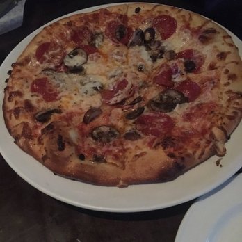 Yard House - HH mushroom and pepperoni pizza - New American Near Me - Meridian, Idaho Yard House - HH mushroom and pepperoni pizza - New American Near Me - Meridian, Idaho