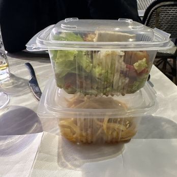 San Marco - Waiter went the extra mile for us. Even boxed my salad! - Pizza Near Me - Chaville, 92