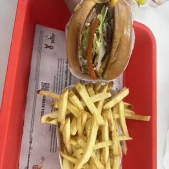 In-N-Out Burger - Animal style burger with regular fries - Burgers Near Me - Dallas, Texas In-N-Out Burger - Animal style burger with regular fries - Burgers Near Me - Dallas, Texas