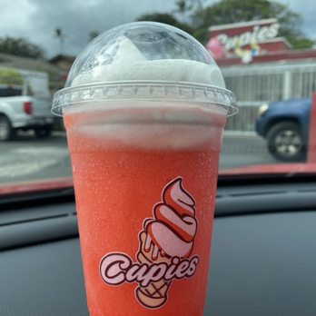 Cupies Maui - Starawberry slushee float (regular size) - Fast Food Near Me - Kahului, Hawaii
