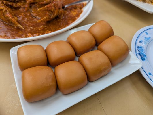 No Signboard Seafood At Geylang by null No Signboard Seafood At Geylang by null