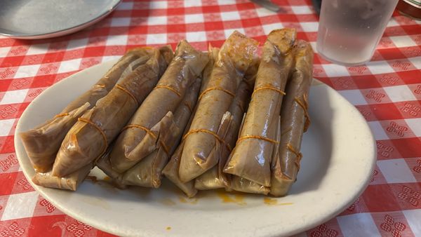 Doe's Eat Place by null