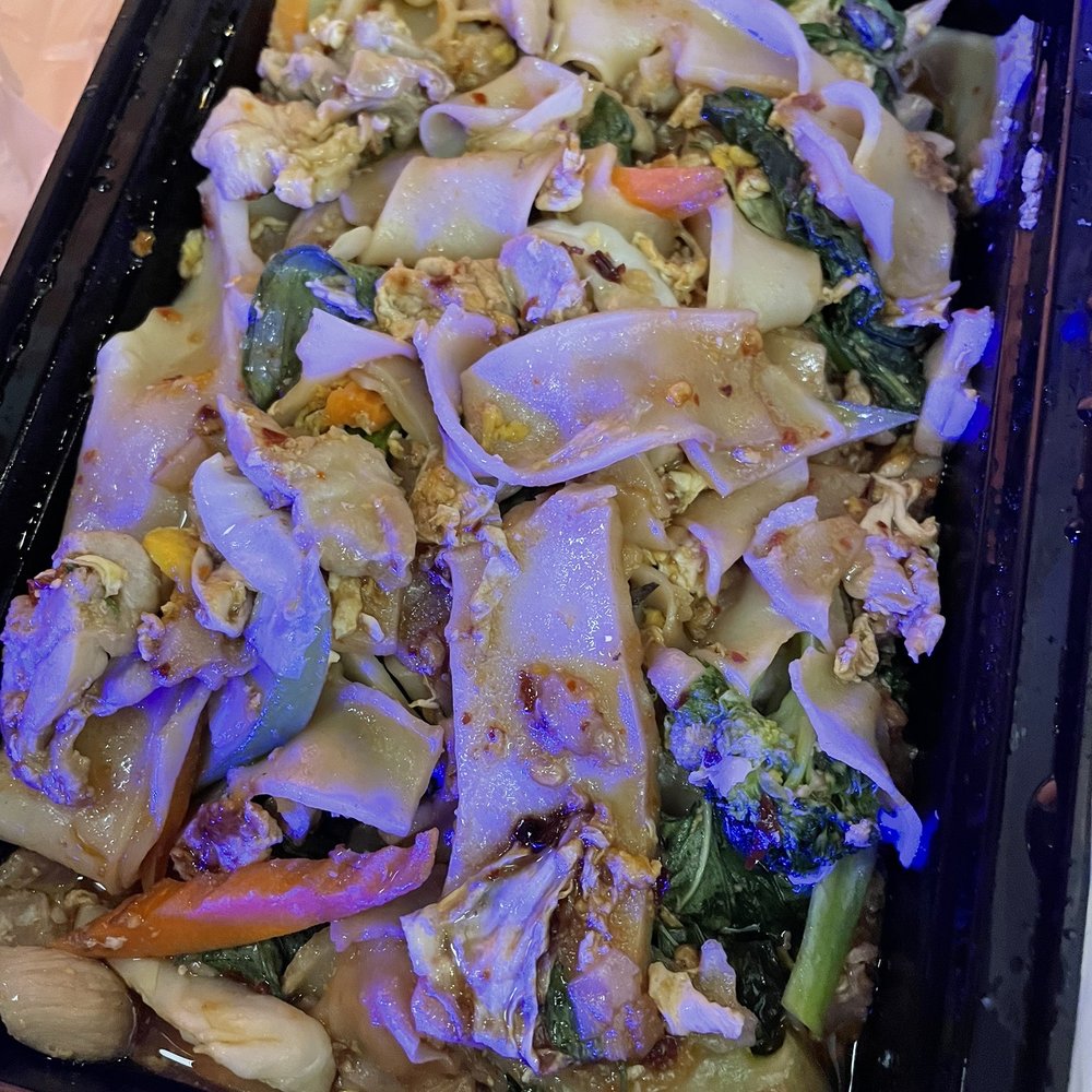 Red Elephant - 53. Pad Kee Mao - Thai Near Me - Honolulu, Hawaii Red Elephant - 53. Pad Kee Mao - Thai Near Me - Honolulu, Hawaii