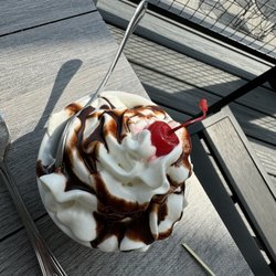 Summer House Grill & Bar on Lake Delton