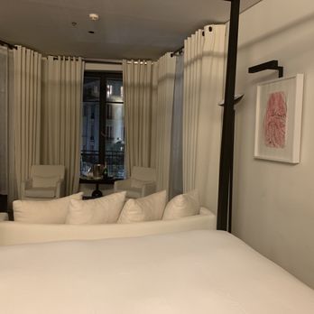 Le Metropolitan - Room facing the Eiffel Tower - Hotels Near Me - Paris, 75