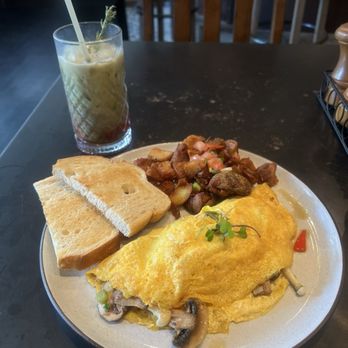 Tutu Lounge - Mushroom & truffle omelette - Breakfast & Brunch Near Me - San Rafael, California