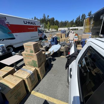 Muscular Moving Men and Storage - Lastly, spent 10 hours in Walmart parking lot moving items to a third truck to get to our home. insurance. - Movers Near Me - Phoenix, Arizona Muscular Moving Men and Storage - Lastly, spent 10 hours in Walmart parking lot moving items to a third truck to get to our home. insurance. - Movers Near Me - Phoenix, Arizona