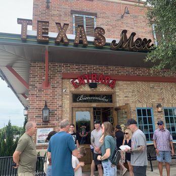 Lupe Tortilla Mexican Restaurant - Mexican Near Me - New Braunfels, Texas