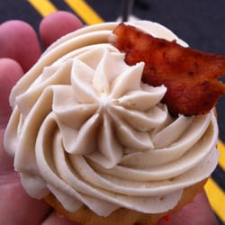 Crunkcakes - Bacon Cupcake (5/5 NOMs). Oh my this is some sexy stuff!!!