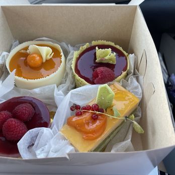 Masse's Pastries - Bakeries Near Me - Berkeley, California
