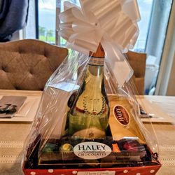 Punta Gorda Coffee & Tea - Lovely gifts! Quality chocolates.