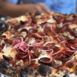 Bettina - Meat lovers pizza