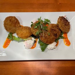 Fried green tomatoes- yum! Fried green tomatoes- yum!