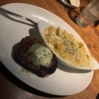 Stoney River - Center cut filet with guda Smoked Gouda Mac & Cheese - Steakhouses Near Me - Chesterfield, Missouri