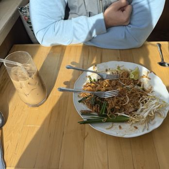 Saab Sis Thai - Pad Thai and Iced Coffee - Thai Near Me - Royal Oak, Michigan Saab Sis Thai - Pad Thai and Iced Coffee - Thai Near Me - Royal Oak, Michigan