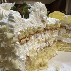 Desir Bakery - Cross section of the cake