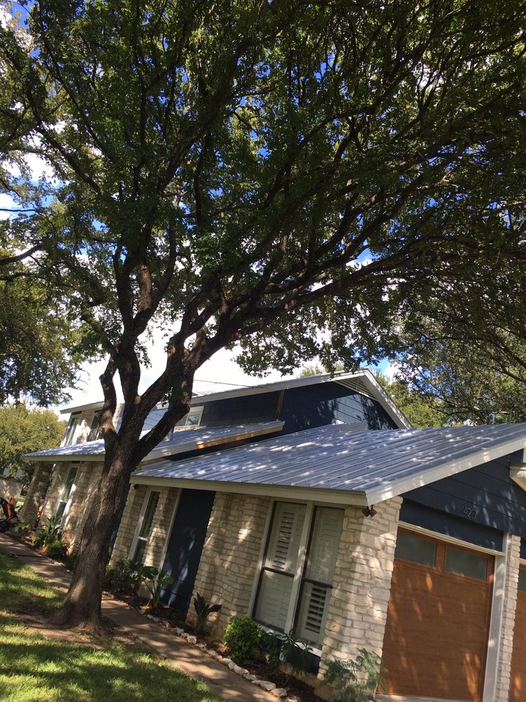 Slide of Areli Roofing