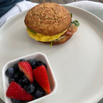Nectarine Grove - Breakfast Sandwich - Gluten-Free Near Me - Del Mar, California Nectarine Grove - Breakfast Sandwich - Gluten-Free Near Me - Del Mar, California