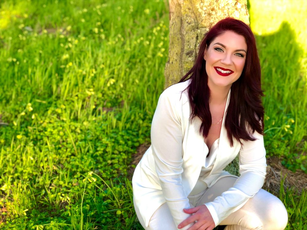 Jessie Boote - Happiness Coach & Reiki Master Logo