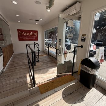 Paradis Ice Cream - Ice Cream & Frozen Yogurt Near Me - Seal Beach, California