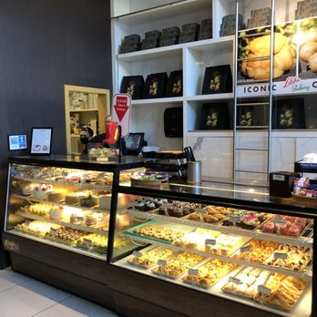 Liliha Bakery - Bakeries Near Me - Honolulu, Hawaii
