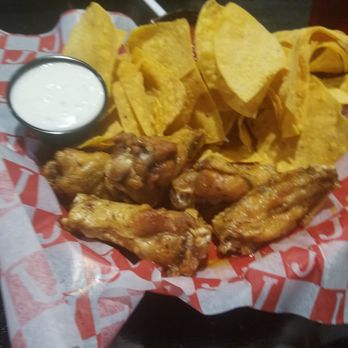 Jefferson's - Wednesday Wing Special with Carribean Jerk sauce - Burgers Near Me - North Kansas City, Missouri