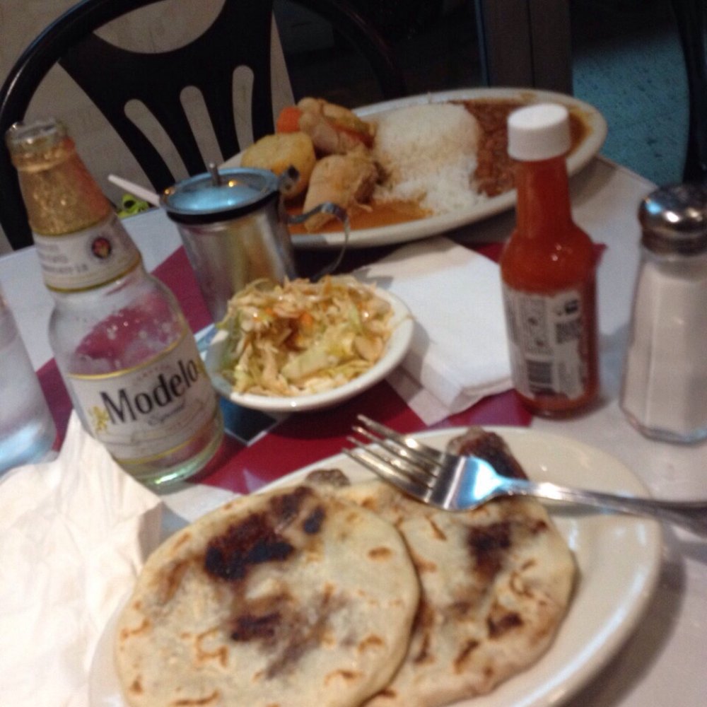 El Continental Restaurant - Salvadoran Near Me - Brooklyn, New York