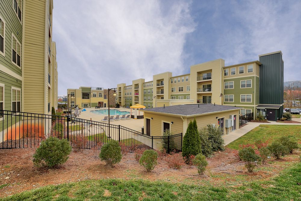 MONARCH STUDENT LIVING 32 Photos 1109 University Parkway, Johnson City, TN, United States Yelp