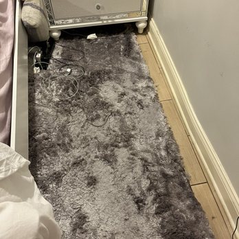 Rockwell Property - completely soaked and flooded brand new rug (5th time this has happened) - Property Management Near Me - Chicago, Illinois
