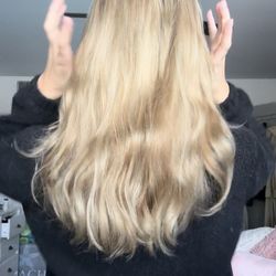 Salon Muzo - Sorry for blurry- screenshot from video