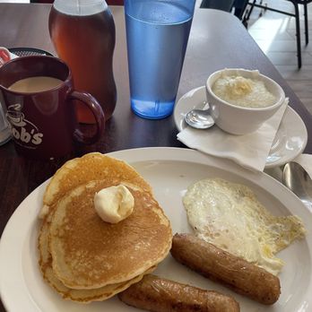 Bob's Diner - Eggs, links, pancakes and some grits. - New American Near Me - Orlando, Florida