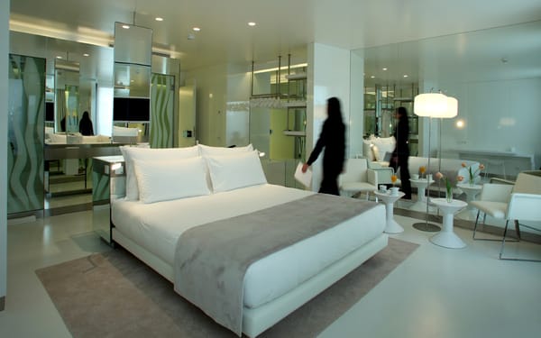 The Mirror Barcelona by null