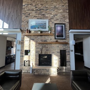 Hyatt Place Page - Fireplace in lobby - Hotels Near Me - Page, Arizona Hyatt Place Page - Fireplace in lobby - Hotels Near Me - Page, Arizona