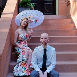 Charmae and Floris are highly regarded musicians with 35 years of stage experience between the two of them.