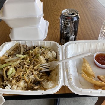 Gobi Mongolian Grill - My meal of mixed vegetables with beef and chicken and rice. Are use the Gobi sauce along with chili, garlic and soy sauce. - Mongolian Near Me - Pleasanton, California